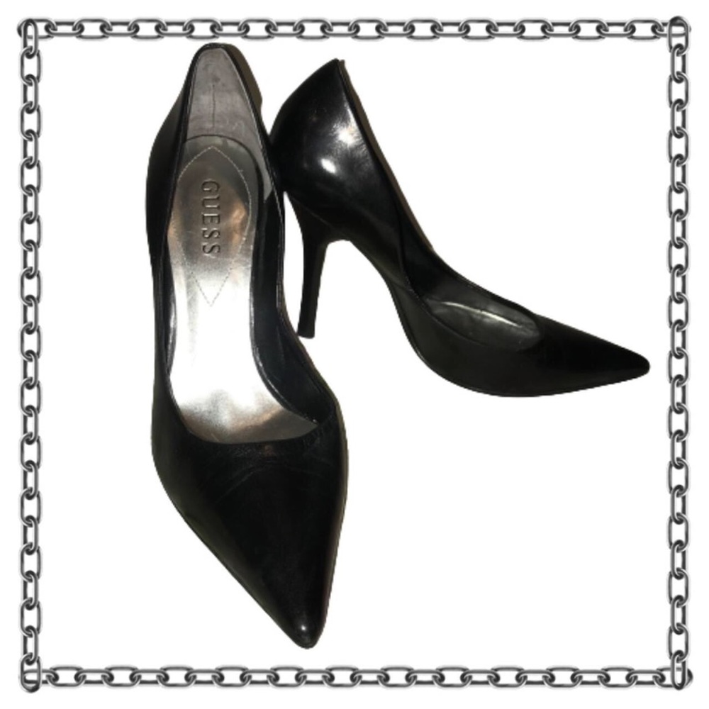 Guess pointy heels in black.